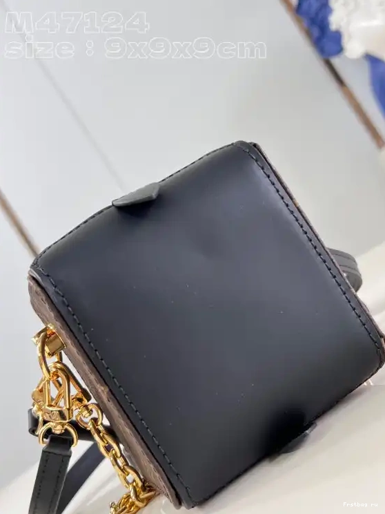 First bag ru Dice LOUIS VUITTON bag-9.5*9.5*9.5CM 0701